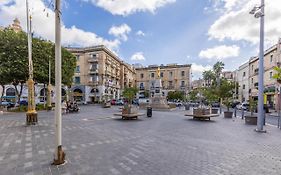 Bormla - Comfortable Two Bedroom Apartment