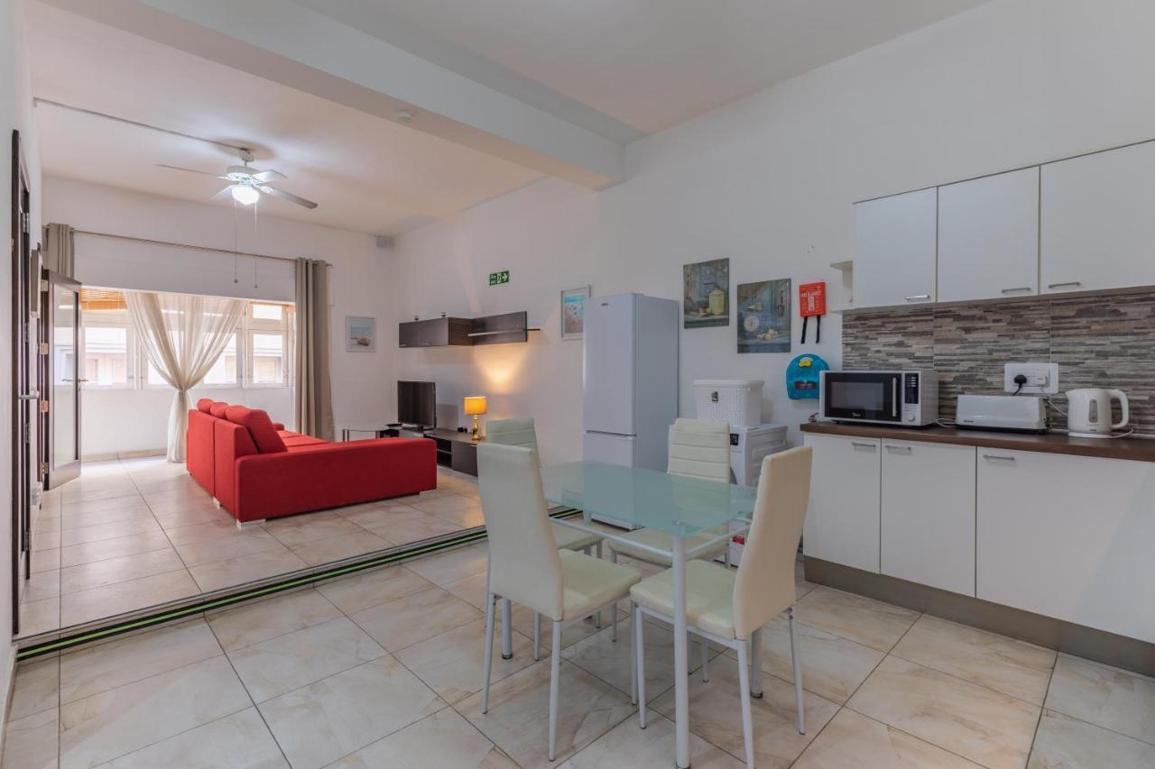 Bormla - Comfortable Two Bedroom Apartment Cospicua Exterior photo