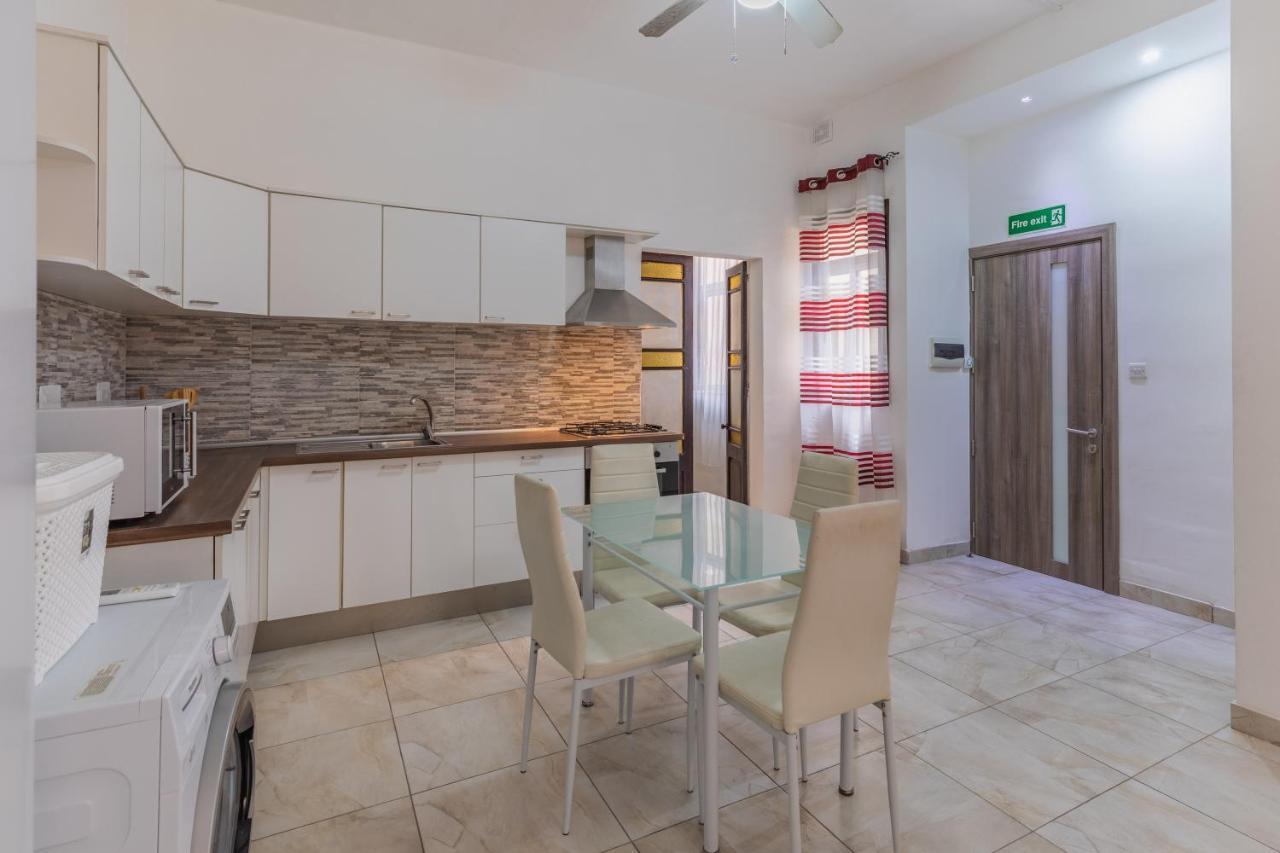 Bormla - Comfortable Two Bedroom Apartment Cospicua Exterior photo